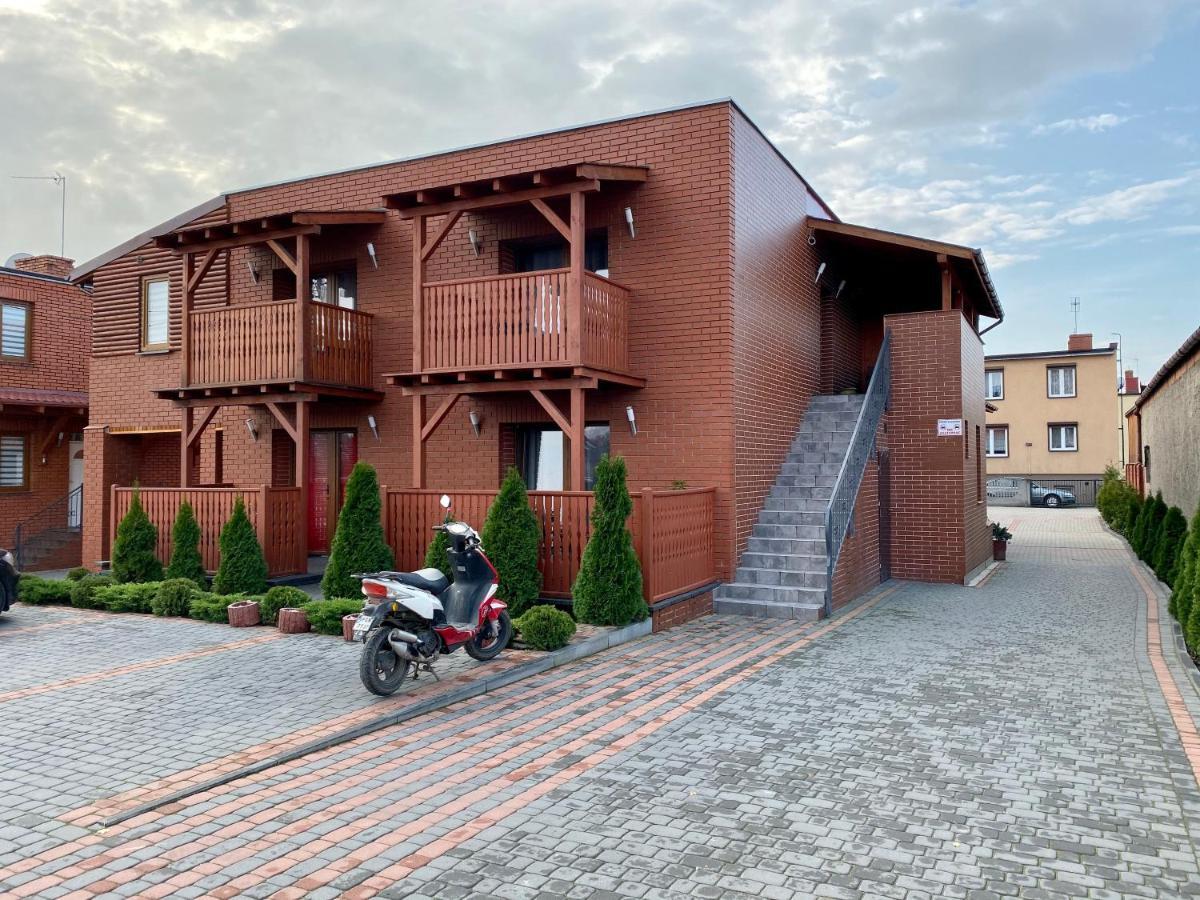 Klinkierowa Rezydencja Gniezno Buitenkant foto