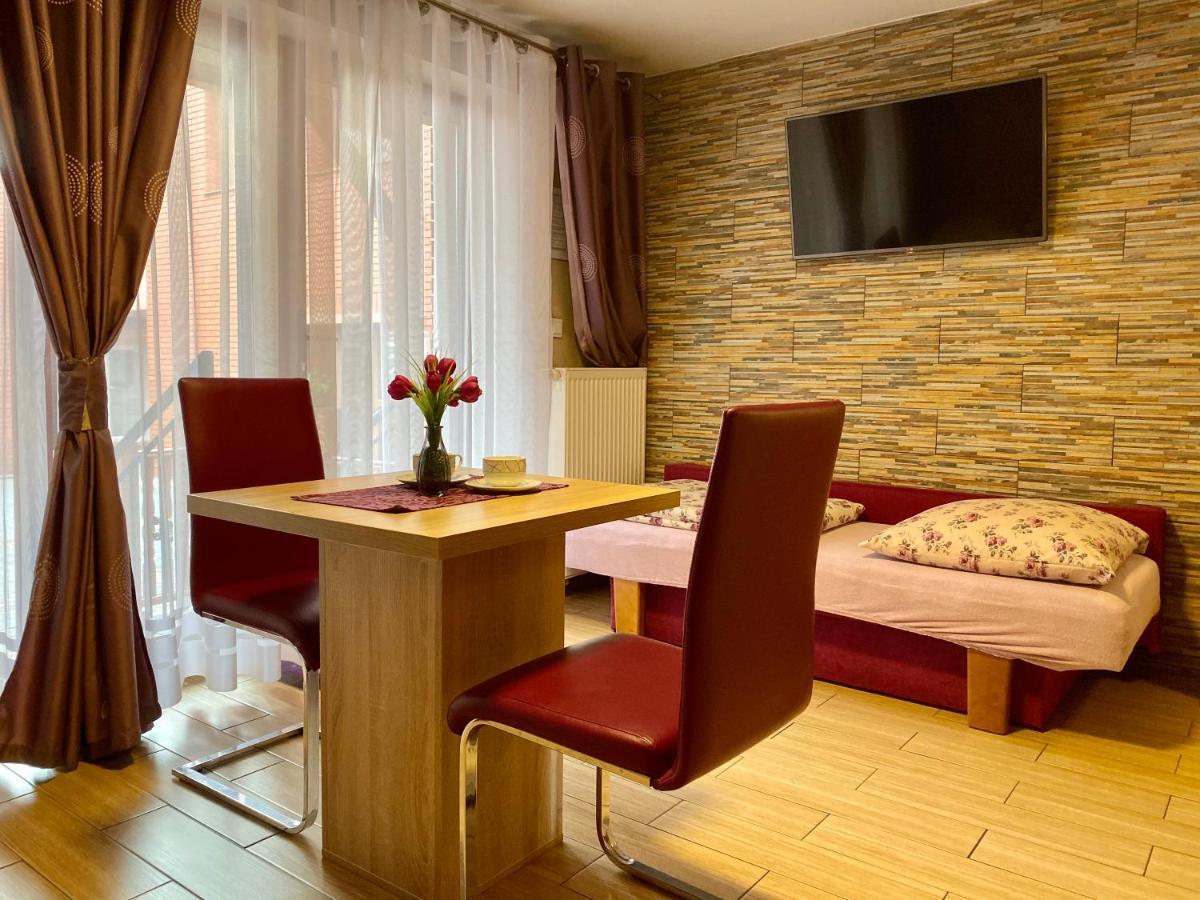 Klinkierowa Rezydencja Gniezno Buitenkant foto